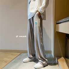 灰色