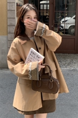 格子PU皮翻领拼接风衣外套女2025新款小个子今年流行休闲大衣，女装风衣，蝶眷