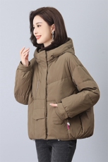 新款时尚女装羽绒服宽松显瘦保暖外套冬季必备单品，女装羽绒服，叶笙衣