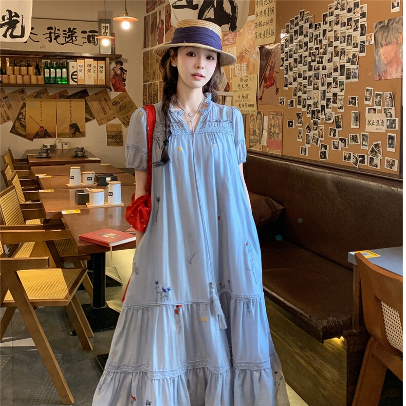 蓝色碎花刺绣连衣裙女2025年夏季新款法式休闲显瘦温柔风气质长裙,女装连衣裙,2C372