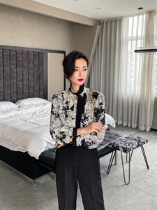 花边领子衬衣图片