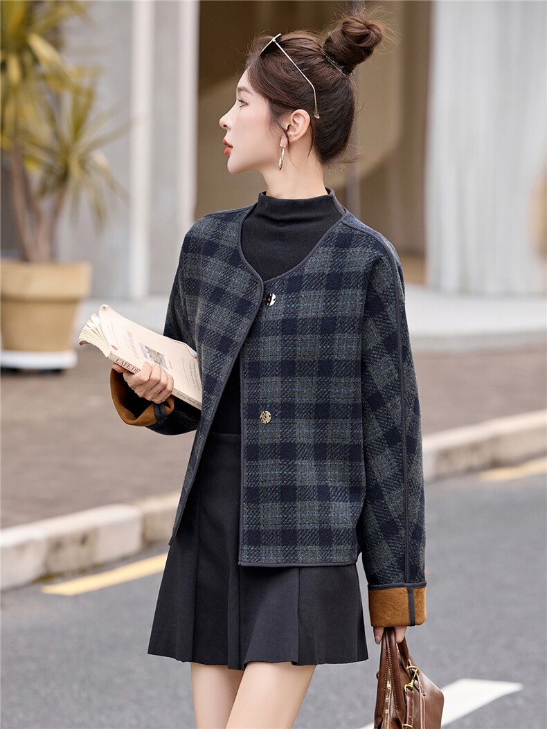 百搭2025年冬季新款时尚格子撞色宽松毛呢外套,女装毛呢外套,奕薇雅