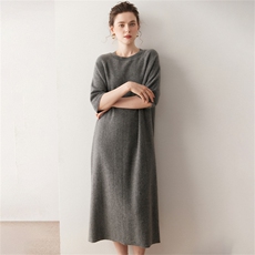 宽松韩版七分袖山羊绒衫女长款毛衣显瘦25秋冬圆领套头针织连衣裙，女装连衣裙，绒创羊绒