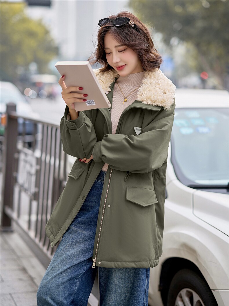 9113时尚中长款加绒加厚外套（毛领可脱卸）,女装派克服,依路服饰