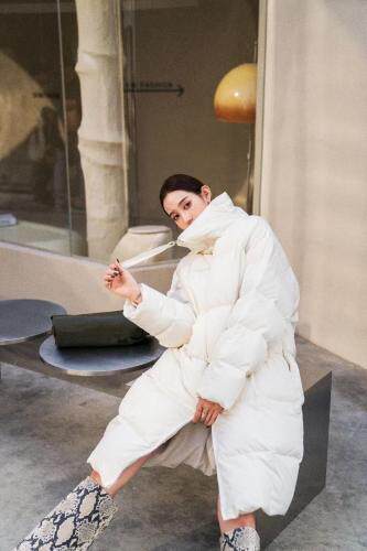 冬季新款简约方格面包羽绒服，女装羽绒服，AUDREY WANG