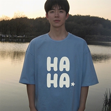 浅蓝色