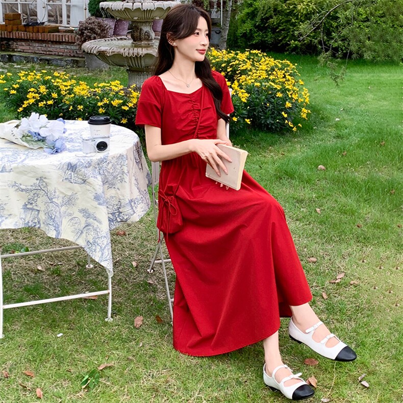 2026年夏季新款方领气质优雅收腰显瘦连衣裙清新甜美中长女裙,女装连衣裙,心心服饰