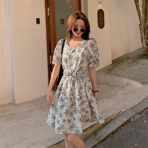 2021夏季新款女装碎花A字裙中长款连衣裙，女装连衣裙，阿菲诺依