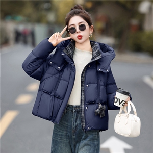 白鸭绒短款连帽保暖羽绒服女冬季新款百搭外套2025新品潮流品质女图片