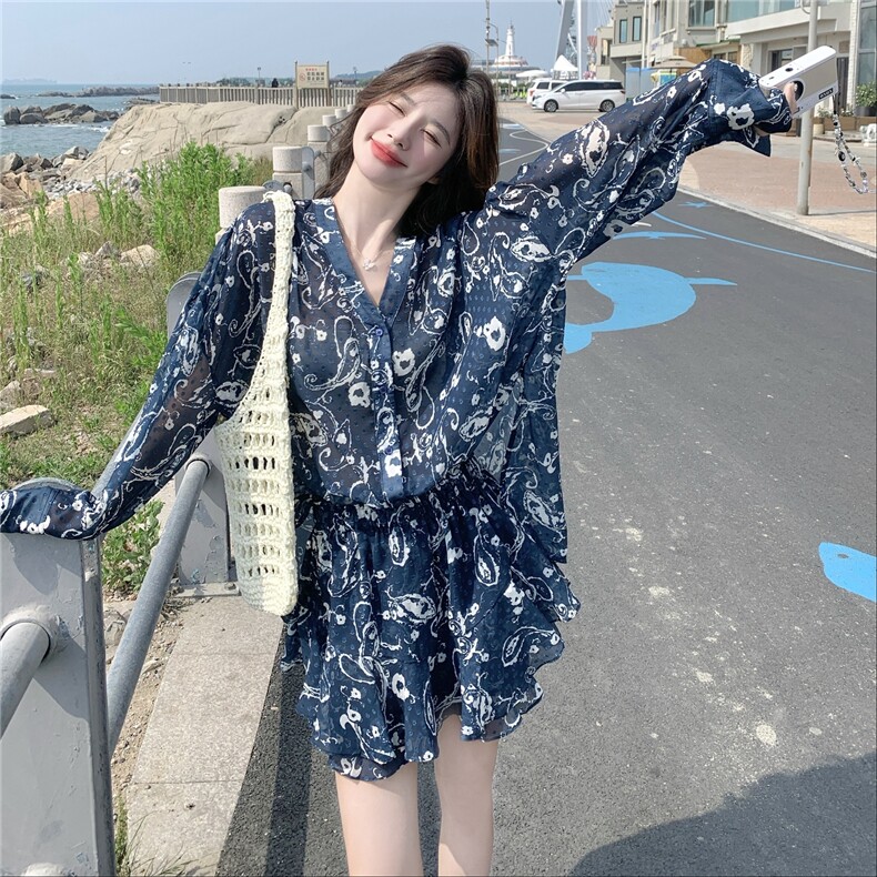 时髦减龄度假风套装夏季2025轻薄防晒印花长袖上衣高腰裙裤两件套,女装套装/套裙,2C168
