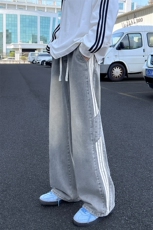 抖音品质秋季新款牛仔裤男2025三条杠休闲直筒裤子-A1218TP48控78，男装牛仔裤，电商B241