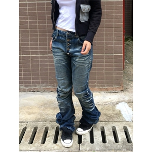 美式复古高街排扣微喇牛仔裤男女褶皱小众波纹猫须弯刀修身拖地裤图片