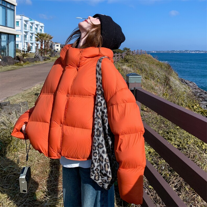 2025新款冬季简约设计感橘色90白鸭绒外套女浪漫休闲风连帽羽绒服,女装羽绒服,2C196