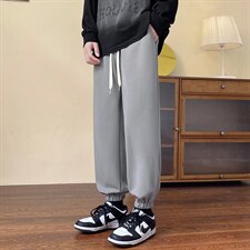 灰色