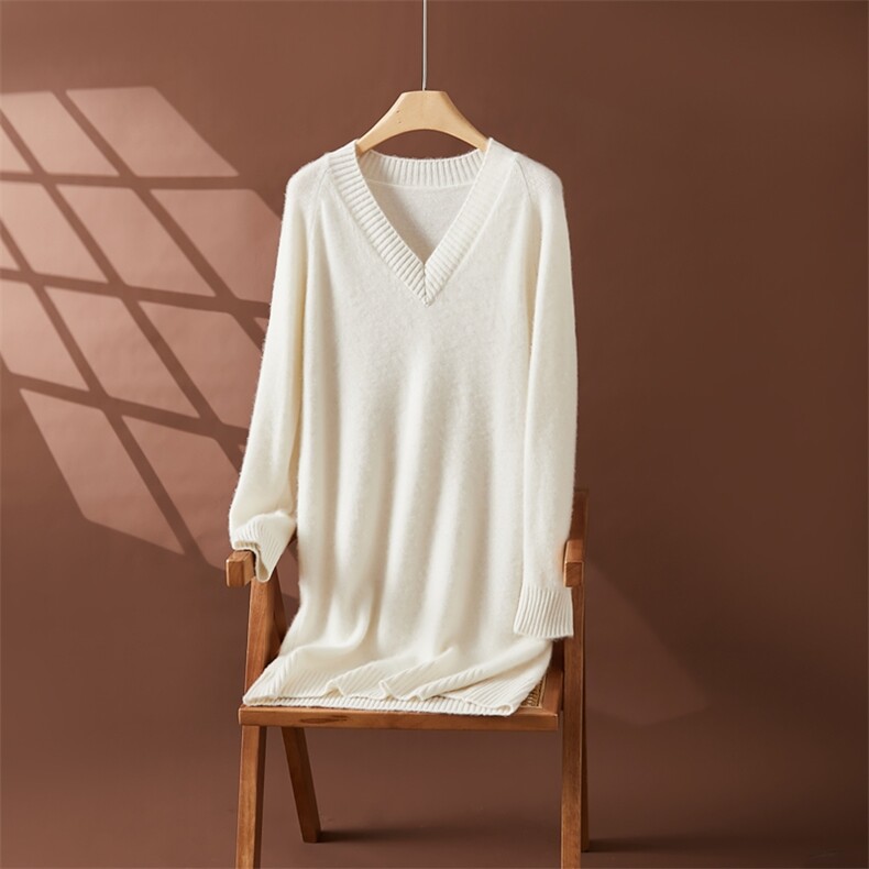 2025v领连衣裙简约百搭，女装连衣裙，朵沐纯羊绒