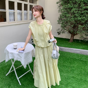 温柔风甜美浅绿色衬衫半身裙套装女夏2025新款独特漂亮显瘦两件套图片