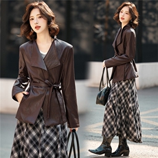 BAO款欧版气质大翻领显瘦超柔蛋白皮设计感系带短款PU皮风衣外套，女装皮衣，潮流依族