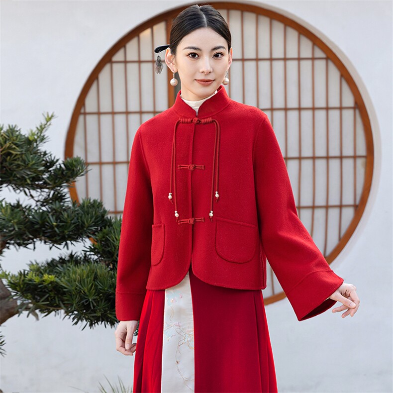 针织连帽红色羊羔毛呢外套女秋冬2025新款学院风皮毛一体呢大衣,女装毛呢外套,芷墨服饰