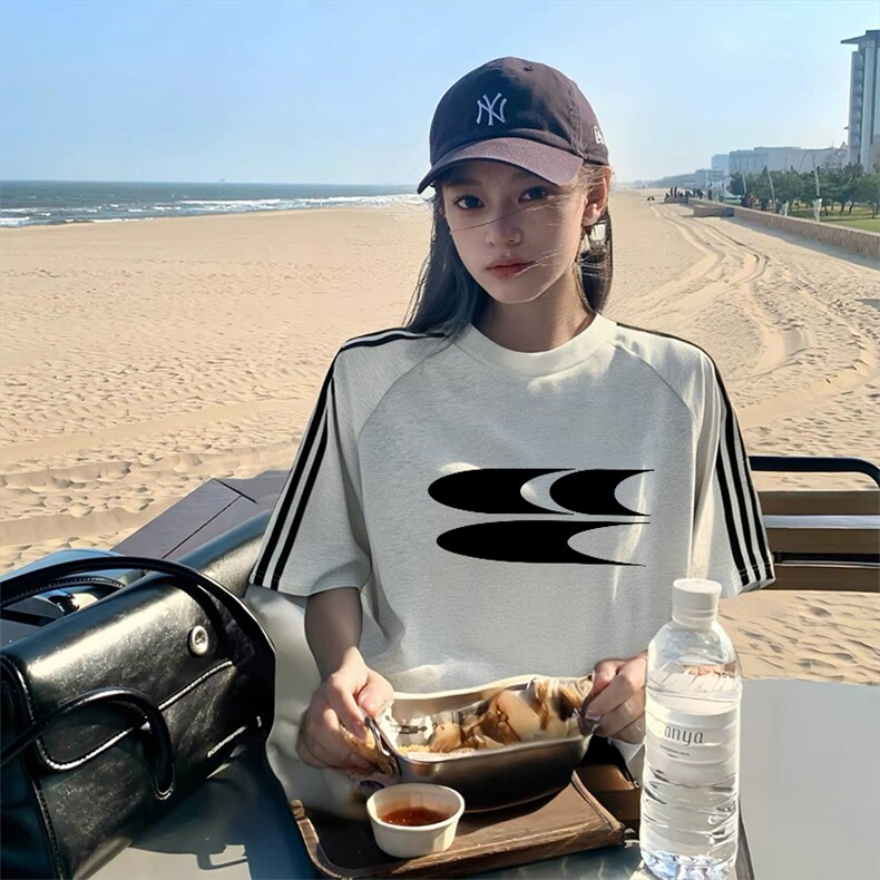 抖音得物品质二开240克宽松纯棉美式潮牌印花三条杠中性风短袖T恤,男装T恤,电商A486-1