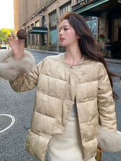 现货！（90新标带检）人丝提花新中式圆领狐狸毛贵气优雅羽绒服女，女装羽绒服，衣秀之家