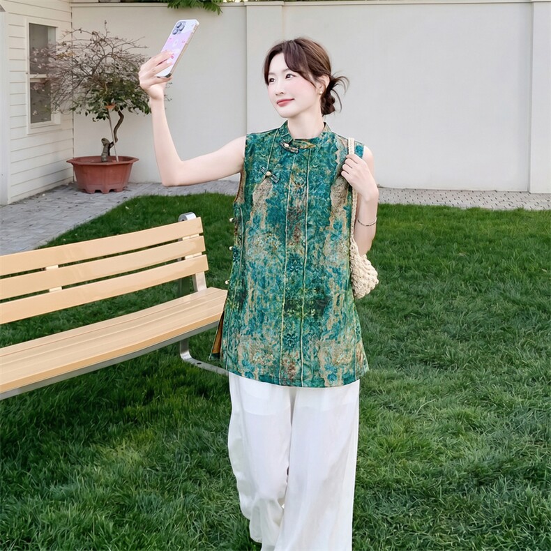 2026年夏季轻薄透气碎花抽象两件套时尚潮流,女装套装/套裙,秀美人生