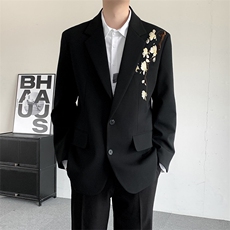 黑色