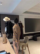 2022秋季新款时尚大方显瘦气质宽松休闲格子衬衫，女装衬衫，L·H·X