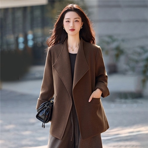 优雅气质大翻领毛呢外套女2025秋冬高级感中长款系带收腰毛呢大衣图片