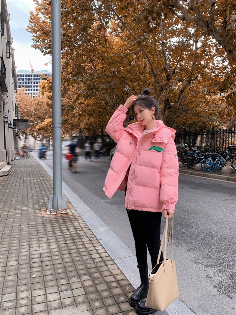 现货标广检90绒羽绒服，女装羽绒服，早颜