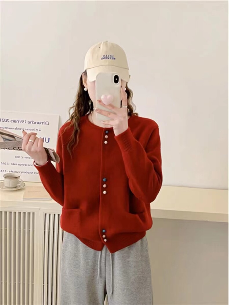 时尚百搭优雅珍珠扣羊毛衫外套简约设计显瘦显高女士开衫,女装羊毛衫,戎咖羊绒