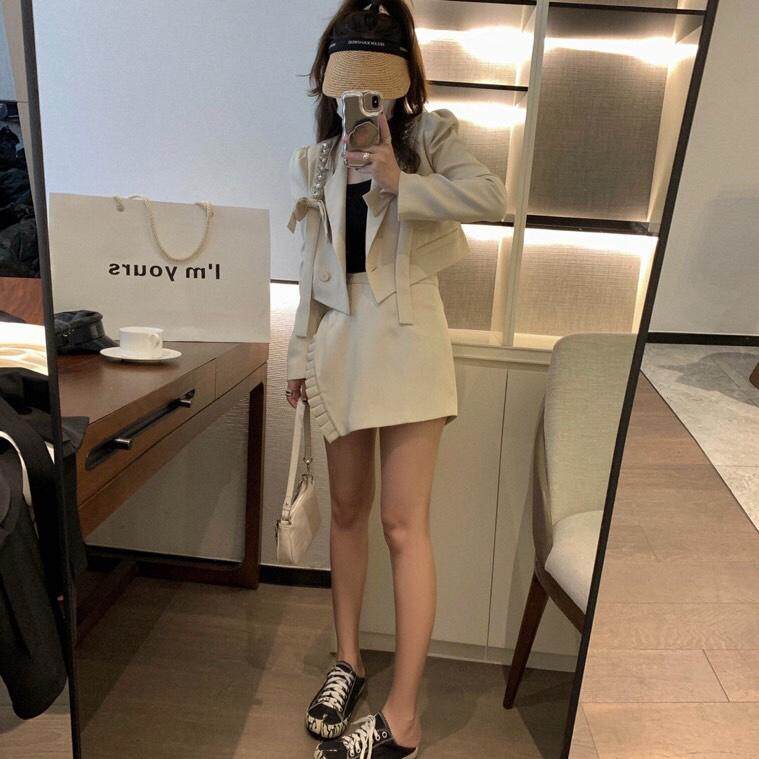 现货早秋款蝴蝶结钻扣小西装，女装西装，XTZ style