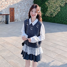 今年流行蕾丝拼接衬衫针织马甲套装女2025春新款学院风叠穿两件套，女装套装/套裙，2C056