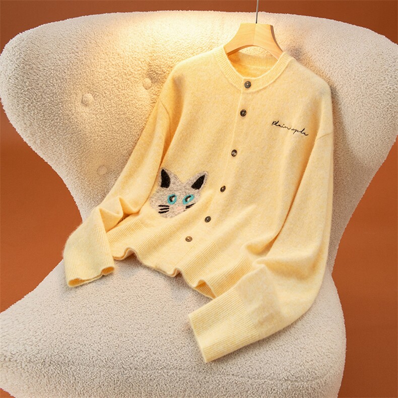 2025年秋季时尚百搭通勤简约黄蓝猫开衫，女装羊绒衫，盛世绒华