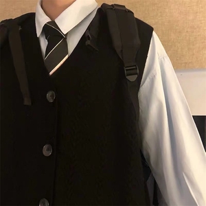 0121-P45 条纹V领针织马甲男春秋季坎肩背心韩版潮流港风图片
