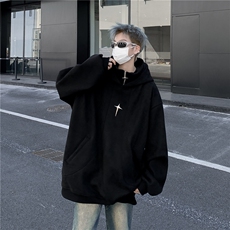 黑色