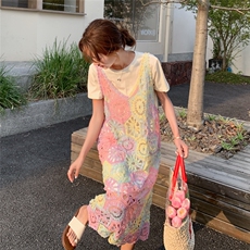 多巴胺甜美粉色镂空蕾丝吊带罩衫显瘦t恤两件套设计感连衣裙夏女，女装套装/套裙，2C090