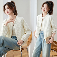 2026年春季宽松圆领方格纹刺绣轻薄开衫短外套棒球服，女装短外套，简韵佳