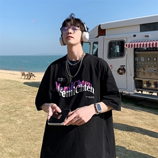 黑色