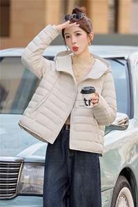 新标90白鸭绒连帽羽绒服女短款排骨条轻薄保暖休闲宽松外套上衣图片