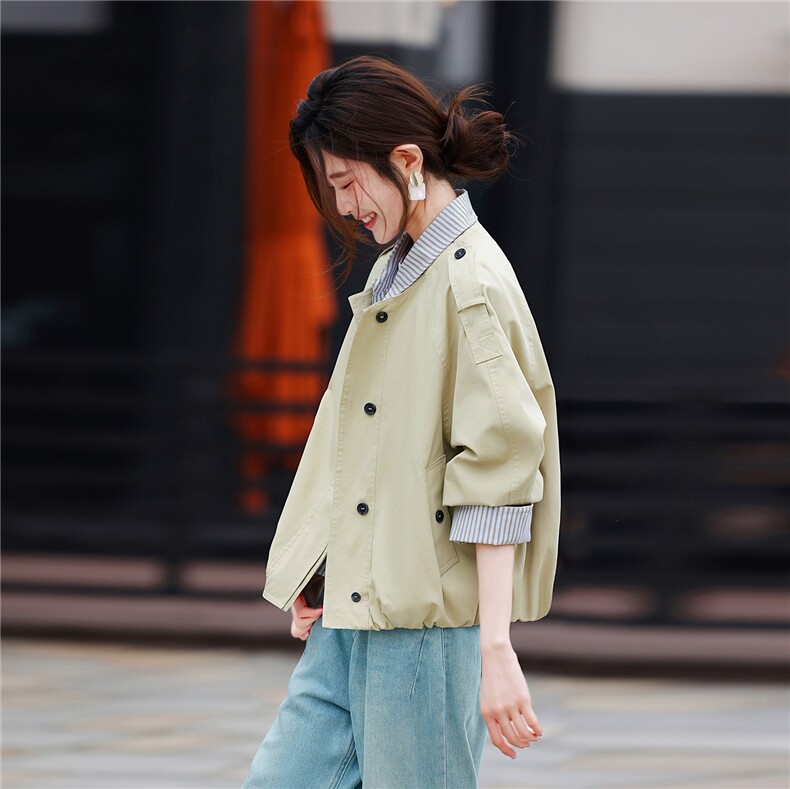 时尚条纹拼接假两件短外套女春季新款设计感减龄夹克风衣上衣,女装短外套,鑫源服饰