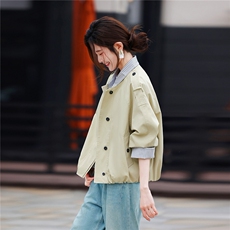 时尚条纹拼接假两件短外套女春季新款设计感减龄夹克风衣上衣，女装短外套，鑫源服饰