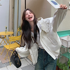 米白色休闲设计感夹克短外套女2025春秋季新款韩版连帽棒球服上衣，女装短外套，维壹