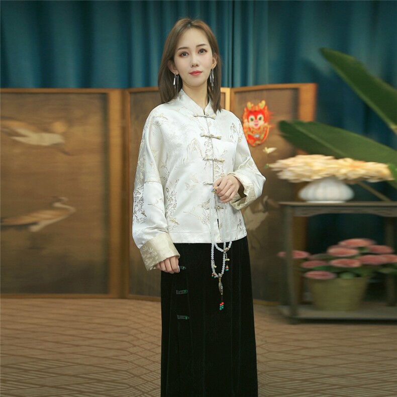 现货2024春季新款简约刺绣盘扣衬衫新中式穿搭上衣B021,女装衬衫,非你不可新中式