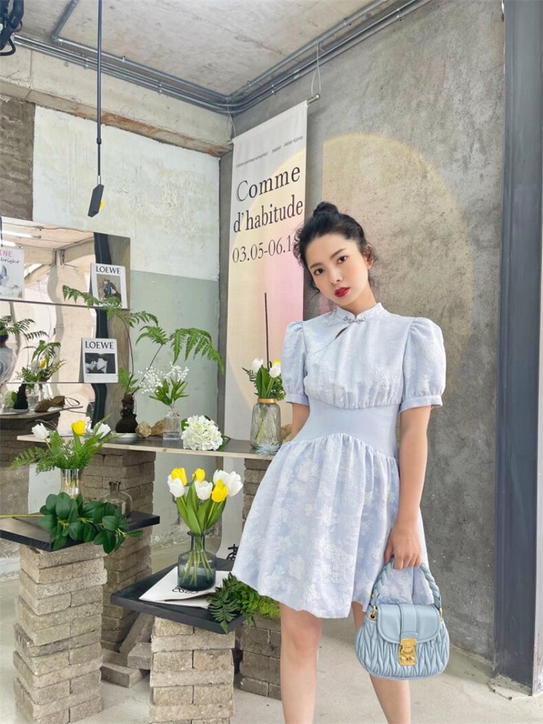 【现货】古风雕刻松紧腰连衣裙，女装连衣裙，欧尼蒂