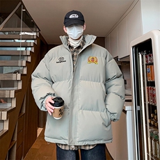 灰绿色