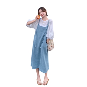 蓝色休闲减龄背带裙套装女夏2025新款法式泡泡袖上衣A字裙两件套图片