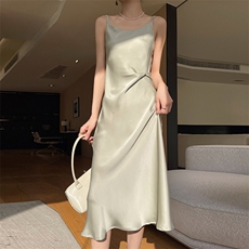 法式醋酸吊带连衣裙女夏季高级感绝美气质名媛收腰缎面A字长裙子，女装连衣裙，佳绒高端店