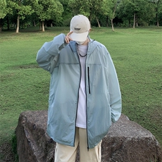 浅蓝色
