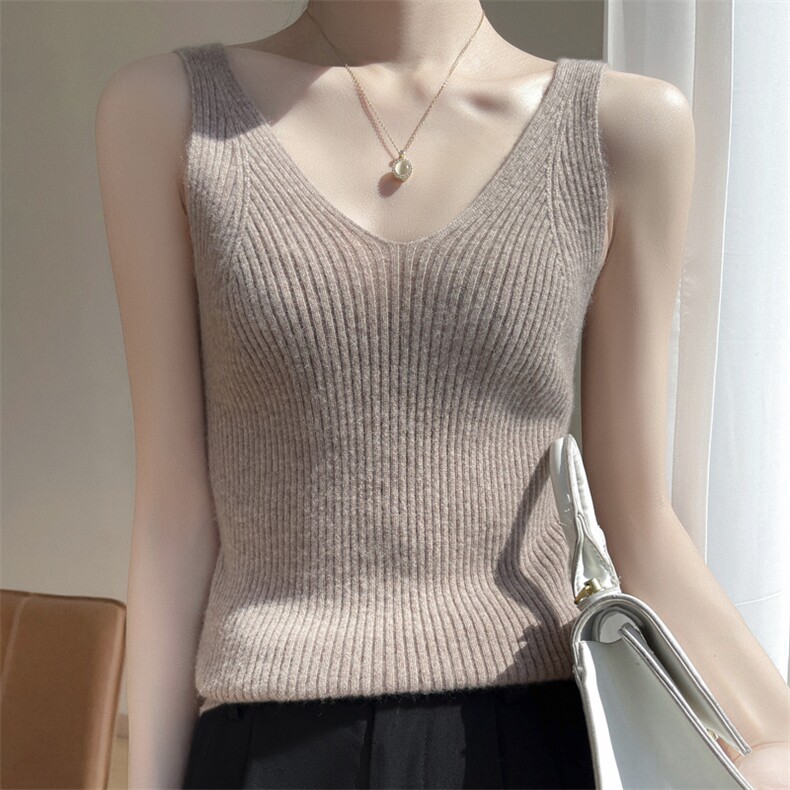 无缝一线成衣V领山吊带背心女秋冬保暖打底衫内搭羊毛针织衫，女装背心吊带，轩妮羊绒