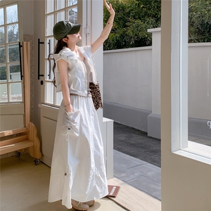 米白色工装套装裙女2025夏季新款韩系松弛感连帽马甲半身裙两件套图片